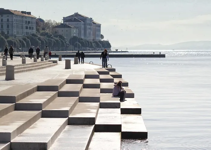 By The Sea - 19336 * זאדאר